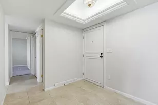 241 N Vine St E, Salt Lake City, UT 84103 - Photo 5