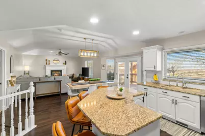 1127 N 3150 E, Layton, UT 84040 - Photo 11