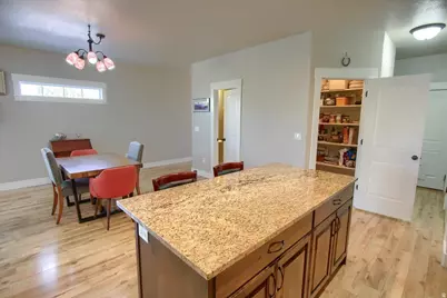 6171 S 1525 E, South Ogden, UT 84405 - Photo 7