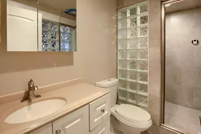 6171 S 1525 E, South Ogden, UT 84405 - Photo 23