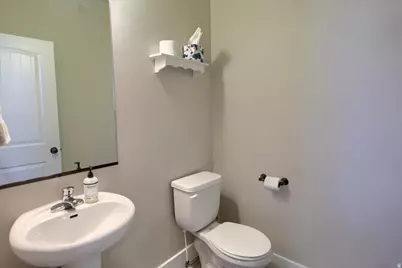 6171 S 1525 E, South Ogden, UT 84405 - Photo 9