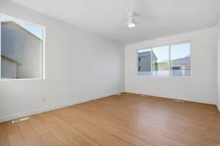 1067 W Fallow Dr, Saratoga Springs, UT 84045 - Photo 7