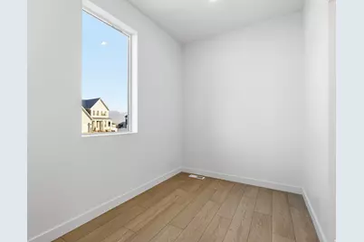 1067 W Fallow Dr, Saratoga Springs, UT 84045 - Photo 9