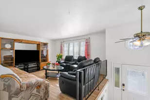 753 S 300 E, Layton, UT 84041 - Photo 7