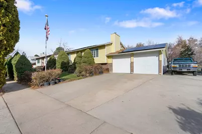 753 S 300 E, Layton, UT 84041 - Photo 3