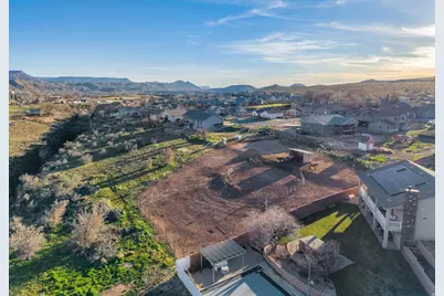 210 W Peachtree Dr, Toquerville, UT 84774 - Photo 5