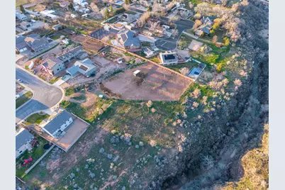 210 W Peachtree Dr, Toquerville, UT 84774 - Photo 45