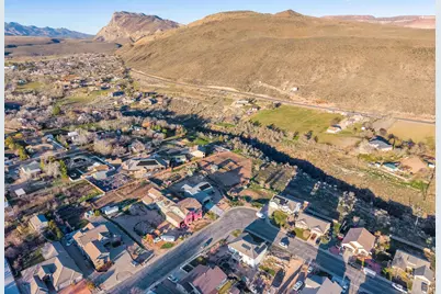 210 W Peachtree Dr, Toquerville, UT 84774 - Photo 29