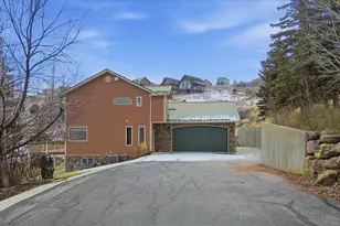 538 W Raspberry Patch Rd, Garden City, UT 84028 - Photo 41