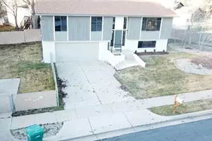 2203 E 1200 N, Layton, UT 84040 - Photo 23