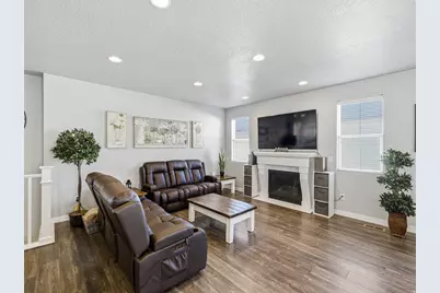 8014 S Barton Ridge Rd, West Jordan, UT 84081 - Photo 9