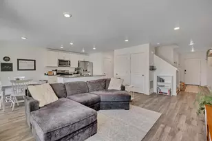 368 N Masthead Ct E, Saratoga Springs, UT 84045 - Photo 3