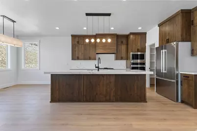 710 E Mountain Road N, North Ogden, UT 84414 - Photo 7