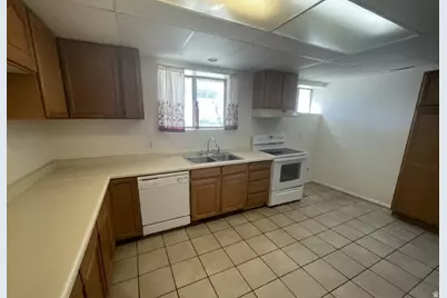 9140 S Judd Ln, West Jordan, UT 84088 - Photo 5