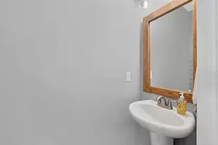 2292 S 2060 W, Woods Cross, UT 84087 - Photo 15