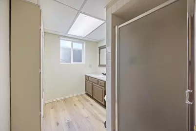 8081 S Beaumont Dr, Sandy, UT 84093 - Photo 17