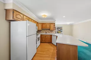 8081 S Beaumont Dr, Sandy, UT 84093 - Photo 5