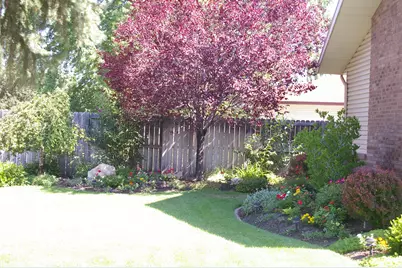 8081 S Beaumont Dr, Sandy, UT 84093 - Photo 37