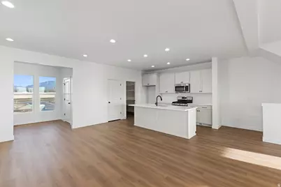 1227 N 1875 W #213, Layton, UT 84041 - Photo 9