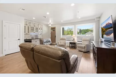2369 E Murray Holladay Rd #A202, Holladay, UT 84117 - Photo 11