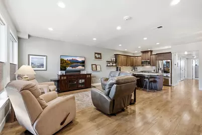 2369 E Murray Holladay Rd S #A202, Holladay, UT 84117 - Photo 7