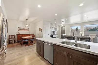 2369 E Murray Holladay Rd S #202, Holladay, UT 84117 - Photo 15