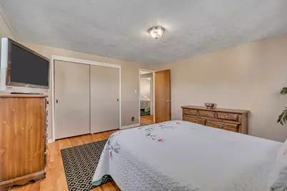 8411 S 1475 E, Sandy, UT 84093 - Photo 17