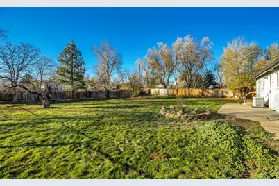 7060 S 3050 E, Salt Lake City, UT 84121 - Photo 7