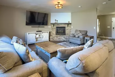 499 S Wellington Dr W, Kaysville, UT 84037 - Photo 11