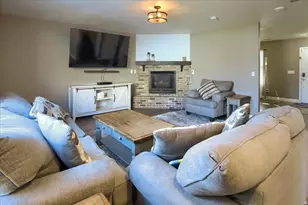 499 S Wellington Dr W, Kaysville, UT 84037 - Photo 11