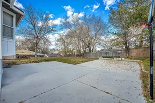 1119 E 10600 S, Sandy, UT 84094 - Photo 5