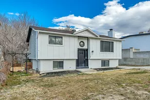 1119 E 10600 S, Sandy, UT 84094 - Photo 1