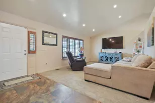 5030 Little Water Peak Dr, Riverton, UT 84065 - Photo 3