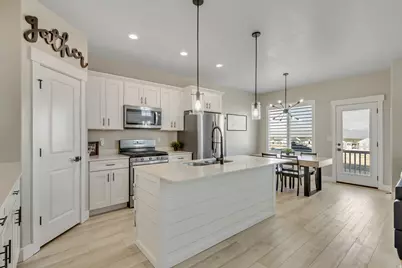 4284 W Hemsley Ln S, Herriman, UT 84096 - Photo 7