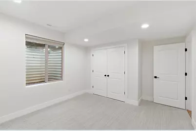 843 N Eaglepointe Dr E, North Salt Lake, UT 84054 - Photo 55