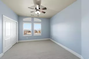 843 N Eaglepointe Dr E, North Salt Lake, UT 84054 - Photo 37