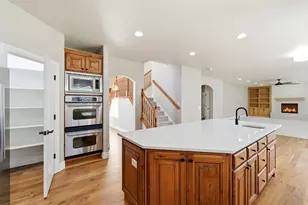 843 N Eaglepointe Dr E, North Salt Lake, UT 84054 - Photo 21