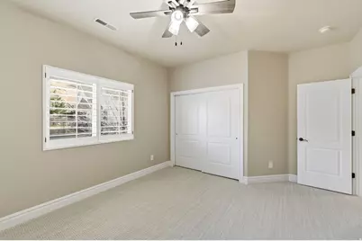 843 N Eaglepointe Dr E, North Salt Lake, UT 84054 - Photo 39