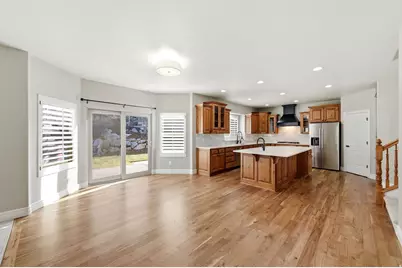 843 N Eaglepointe Dr E, North Salt Lake, UT 84054 - Photo 19