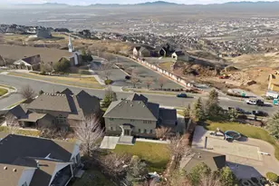 843 N Eaglepointe Dr E, North Salt Lake, UT 84054 - Photo 7