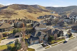 843 N Eaglepointe Dr E, North Salt Lake, UT 84054 - Photo 5