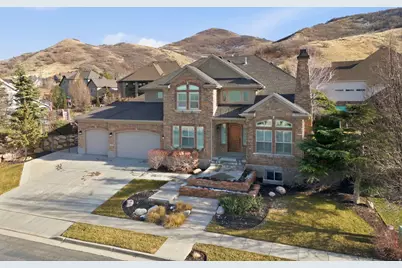 843 N Eaglepointe Dr E, North Salt Lake, UT 84054 - Photo 3