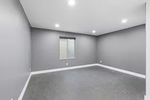 843 N Eaglepointe Dr E, North Salt Lake, UT 84054 - Photo 49