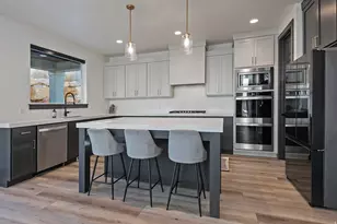 423 W Red Wolf Dr, Saratoga Springs, UT 84045 - Photo 15