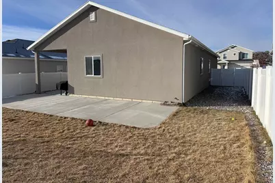 7268 N Escalante Dr, Eagle Mountain, UT 84005 - Photo 17