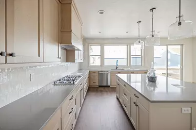 7086 W Docksider Dr #274, South Jordan, UT 84009 - Photo 9