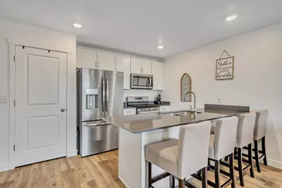 1138 E Pilot St, Saratoga Springs, UT 84045 - Photo 5