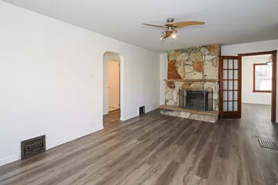 8459 S 300 E, Sandy, UT 84070 - Photo 17