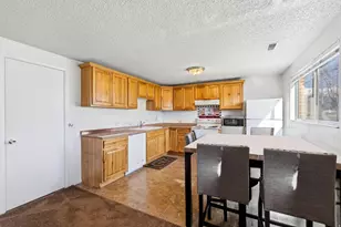 213 N Geneva Rd, Provo, UT 84601 - Photo 11