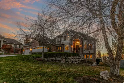 634 S Mountain View Cir E, North Salt Lake, UT 84054 - Photo 1